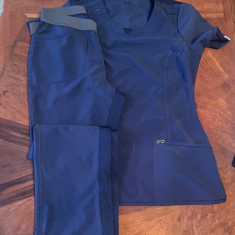 Cherokee Infinity Navy Blue Size Small Scrubs